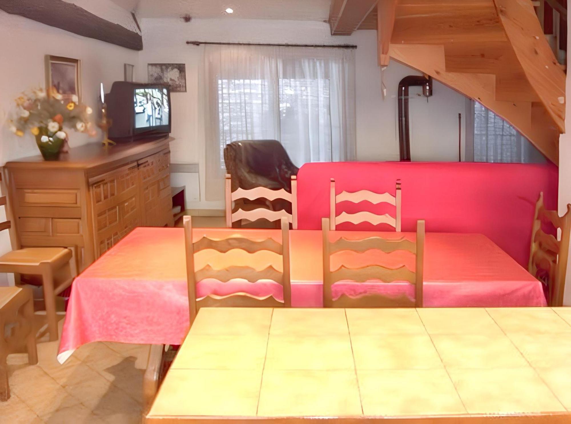 Maison Chaleureuse Pres Des Pistes De - Cheminee Vakantiehuis *